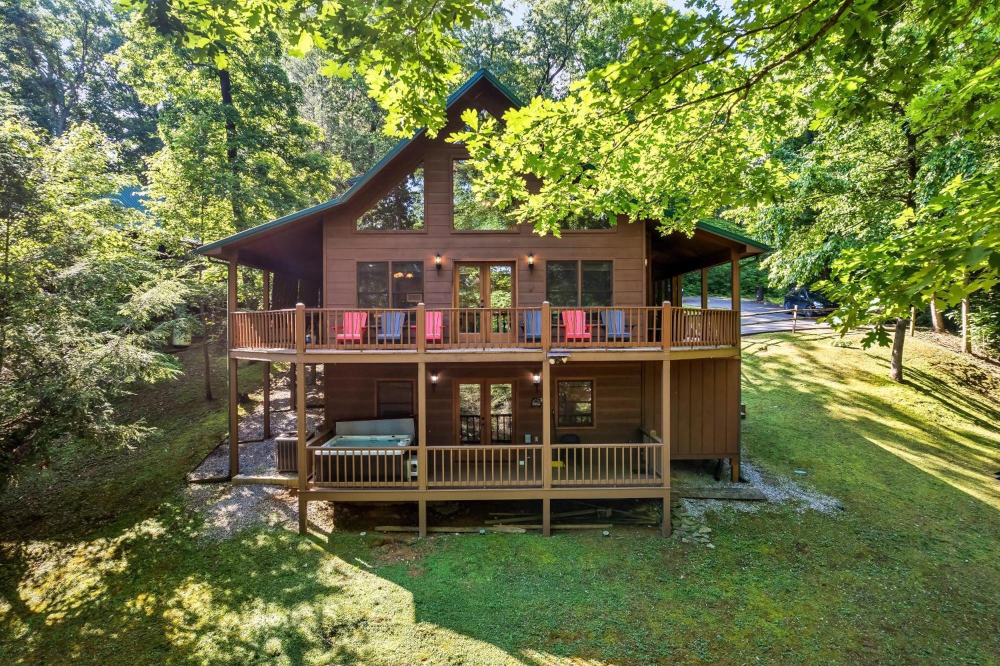 Peaceful Family Cabin With Hot Tub, Game Room, & More! Sevierville Exterior photo