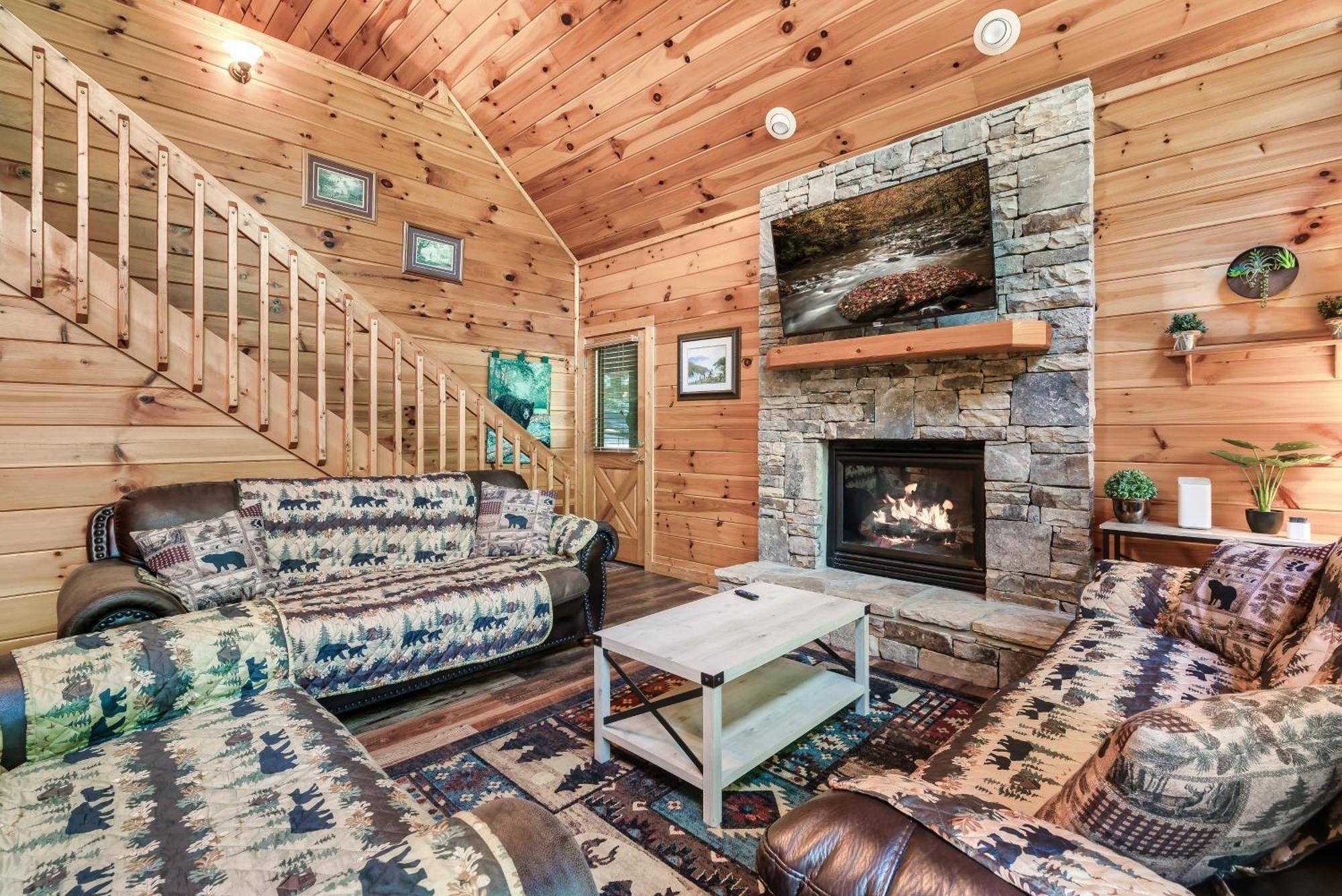 Peaceful Family Cabin With Hot Tub, Game Room, & More! Sevierville Exterior photo