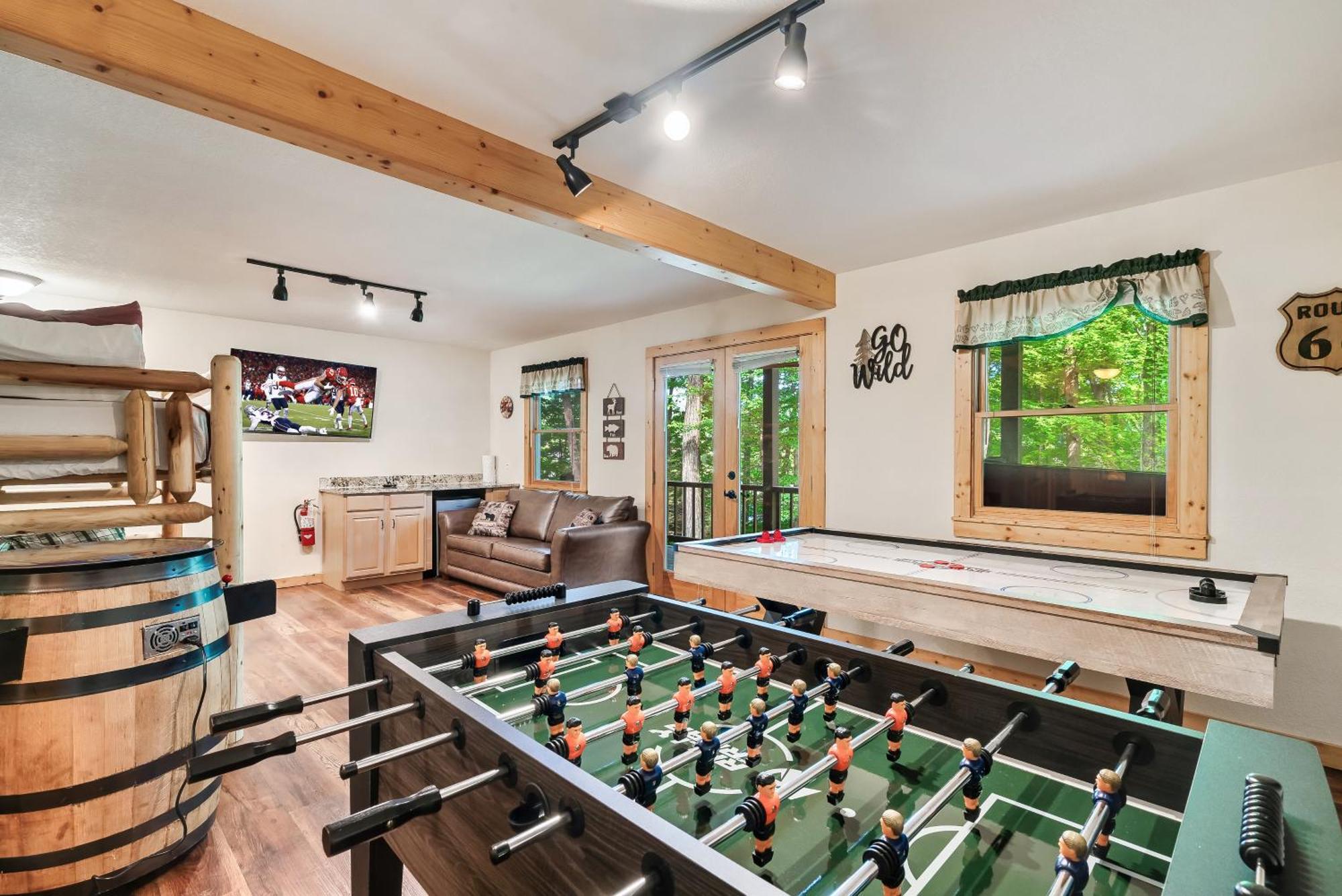 Peaceful Family Cabin With Hot Tub, Game Room, & More! Sevierville Exterior photo
